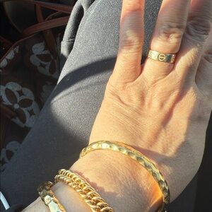 Elegant Gold Band Ring